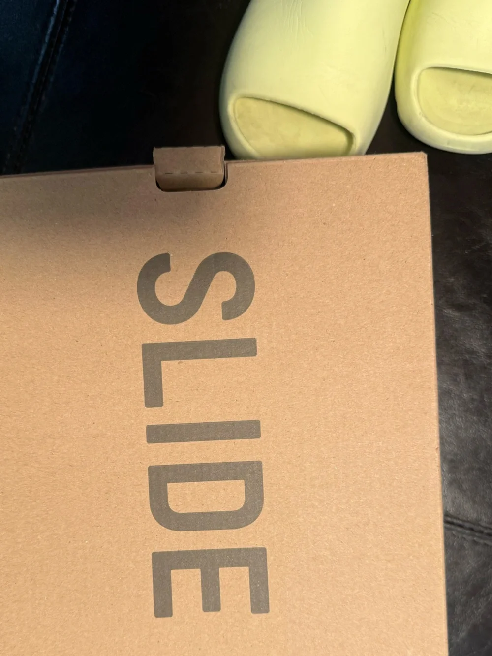 Yeezy Kids Foam Slide Sandals - Glow Green Size 13K